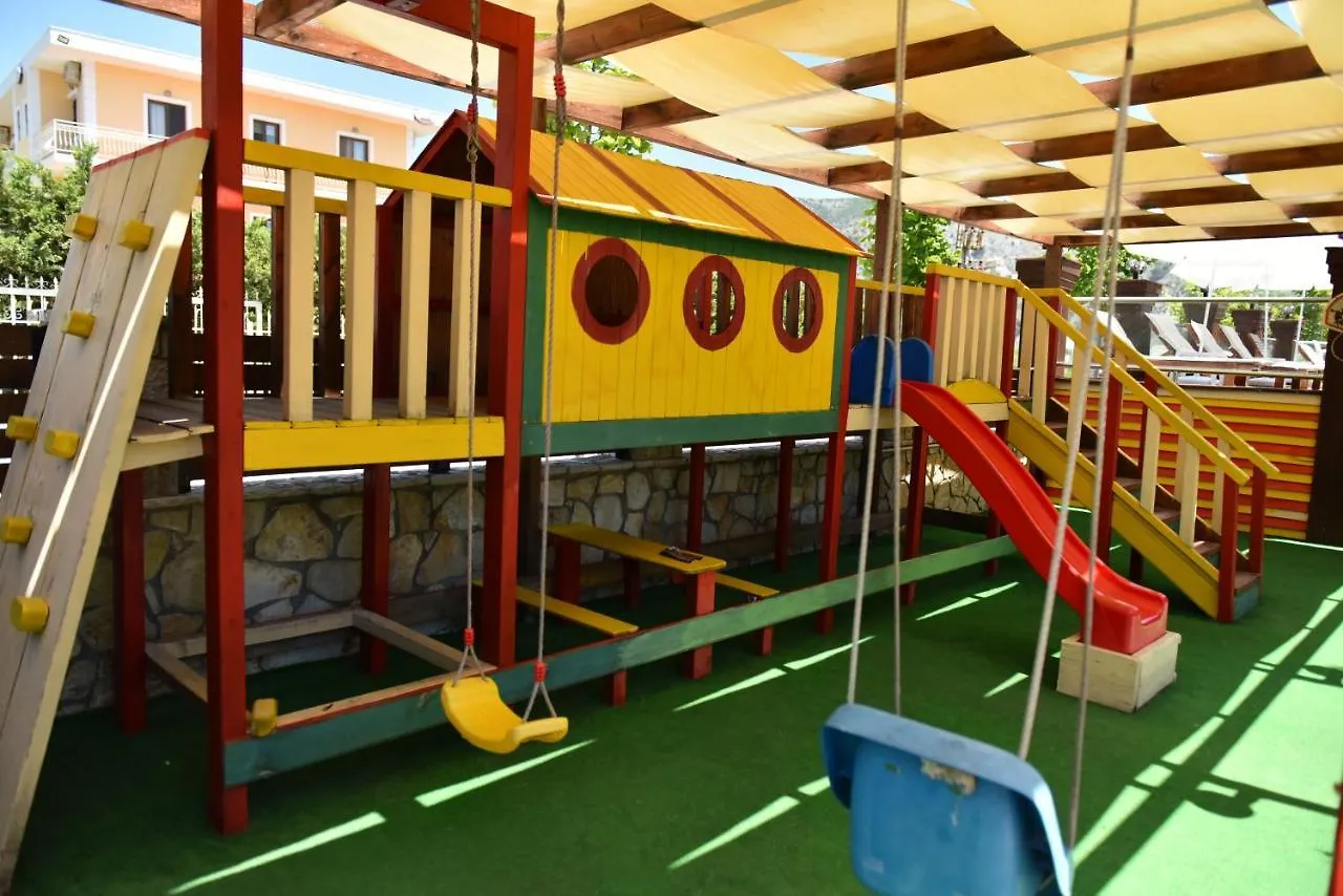 Hotel Kriti Max , Shengjin