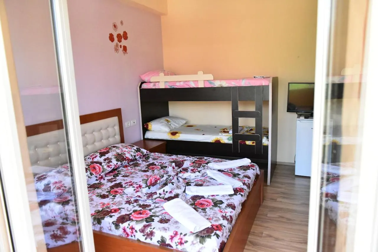 Hotel Kriti Max , Shengjin
