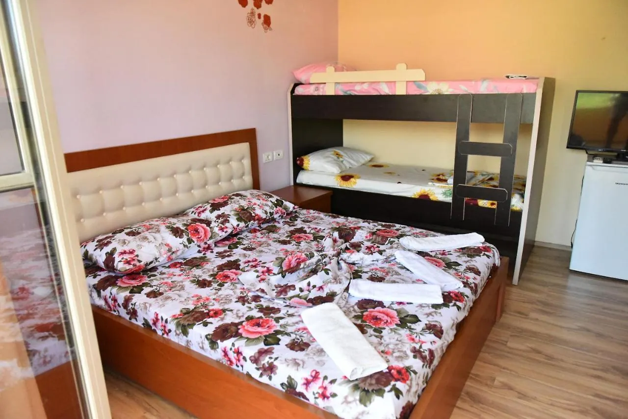 Hotel Kriti Max , Shengjin
