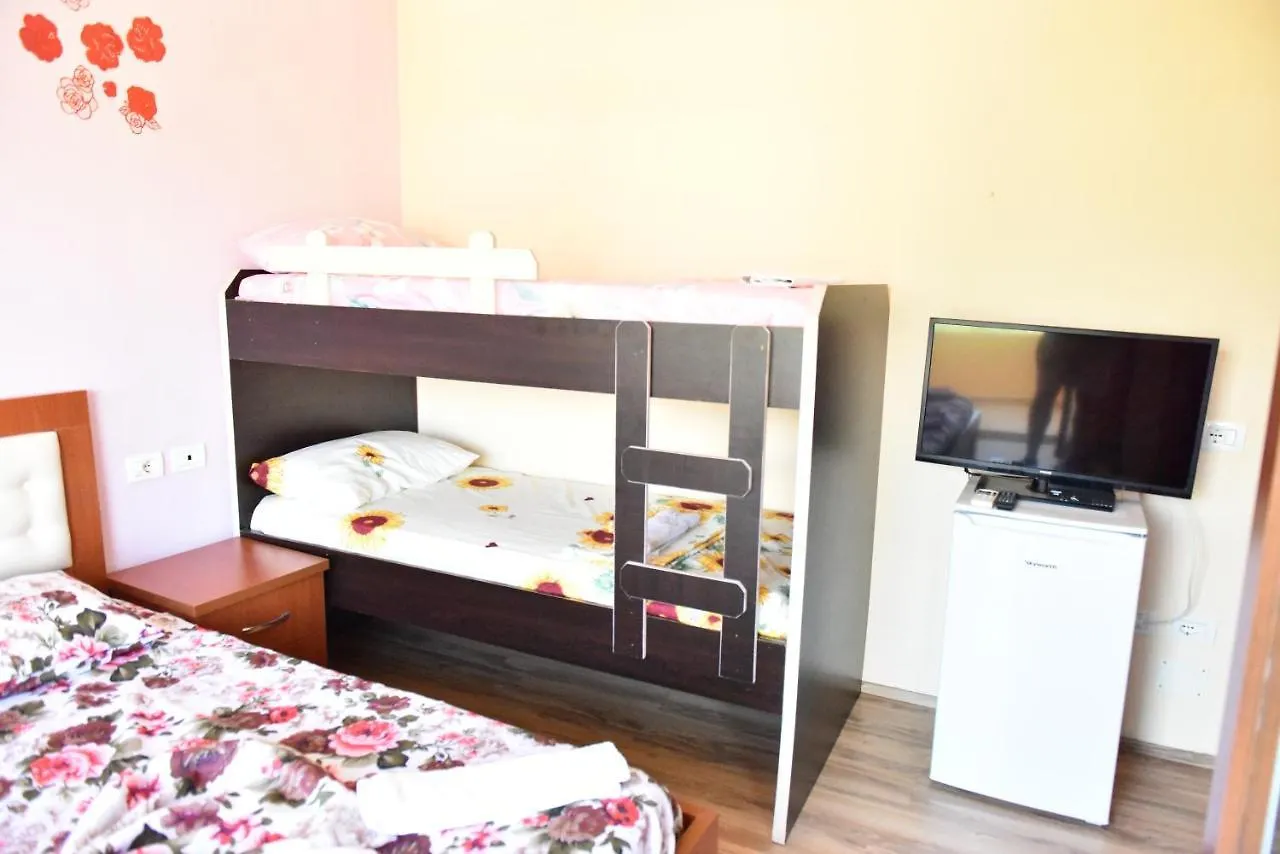 Hotel Kriti Max , Shengjin