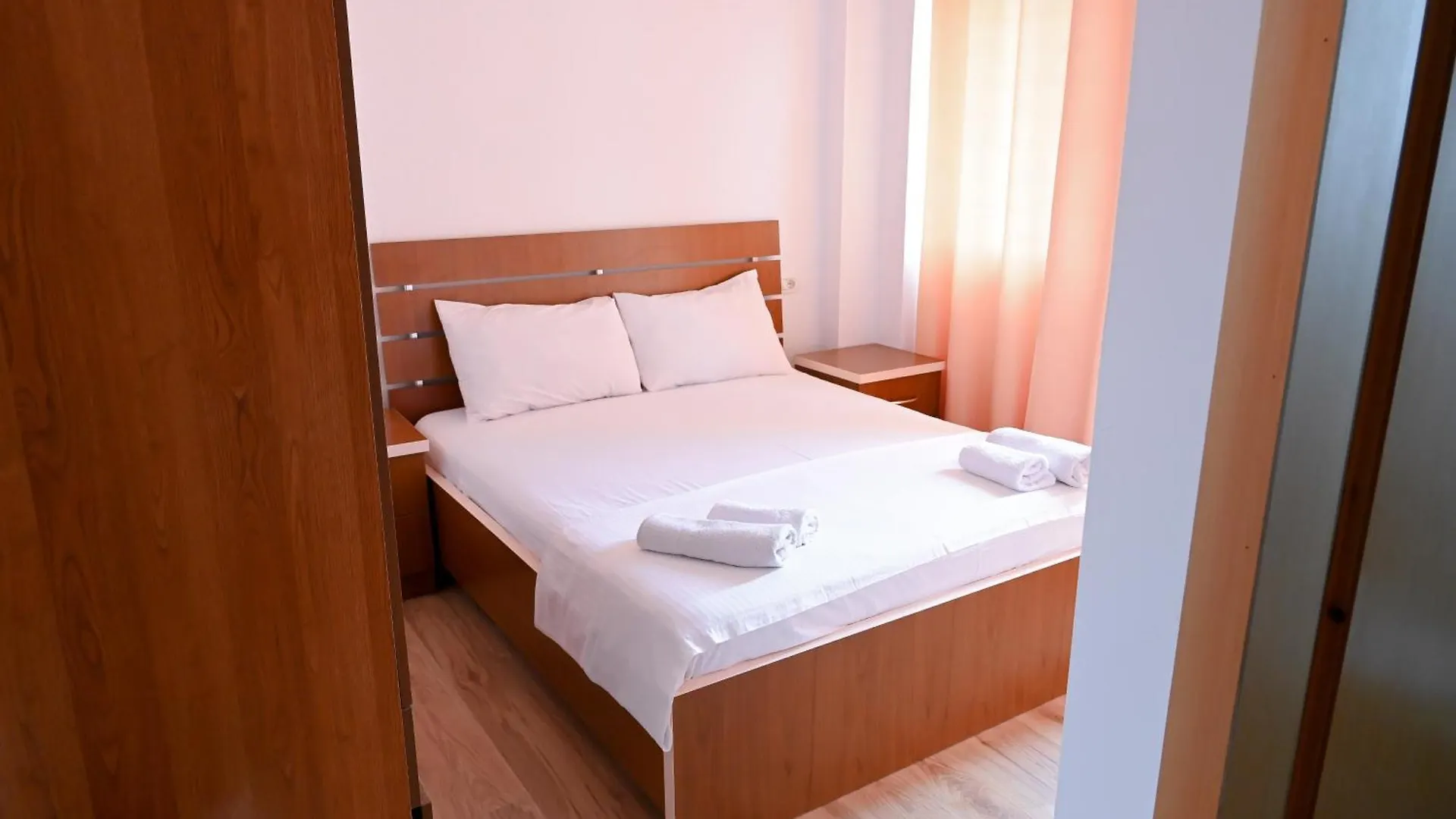 ***  Hotel Kriti Max , Shengjin Albanie