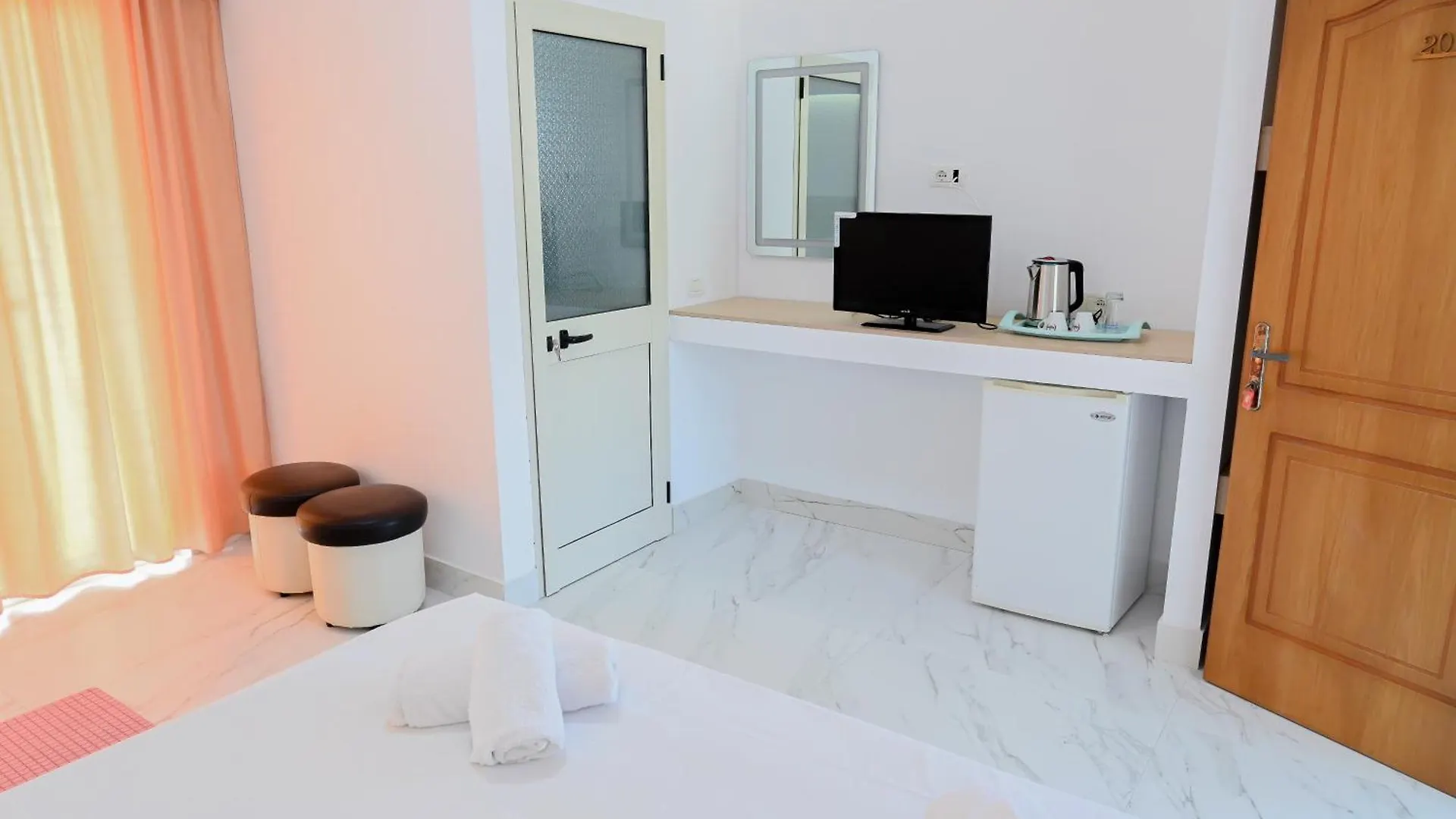 Hotel Kriti Max , Shengjin 3*,  Albania