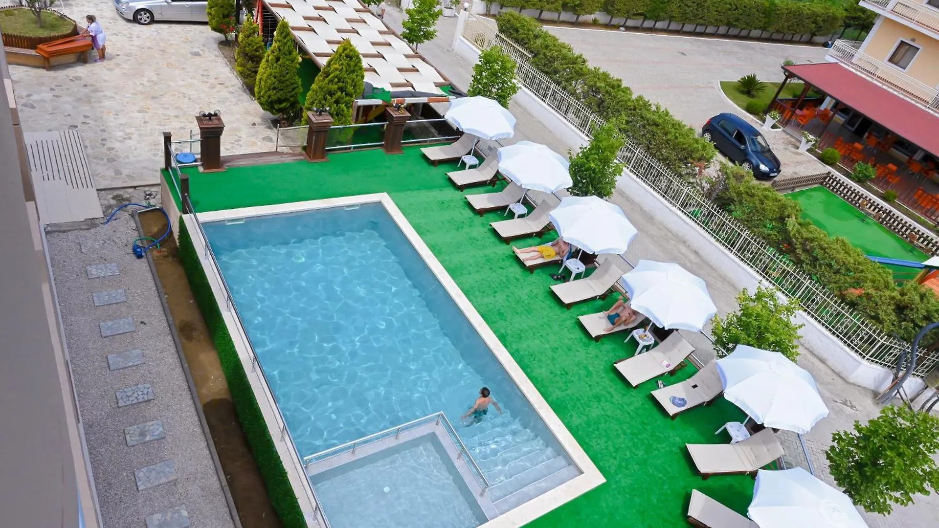 Hotel Kriti Max , Shengjin